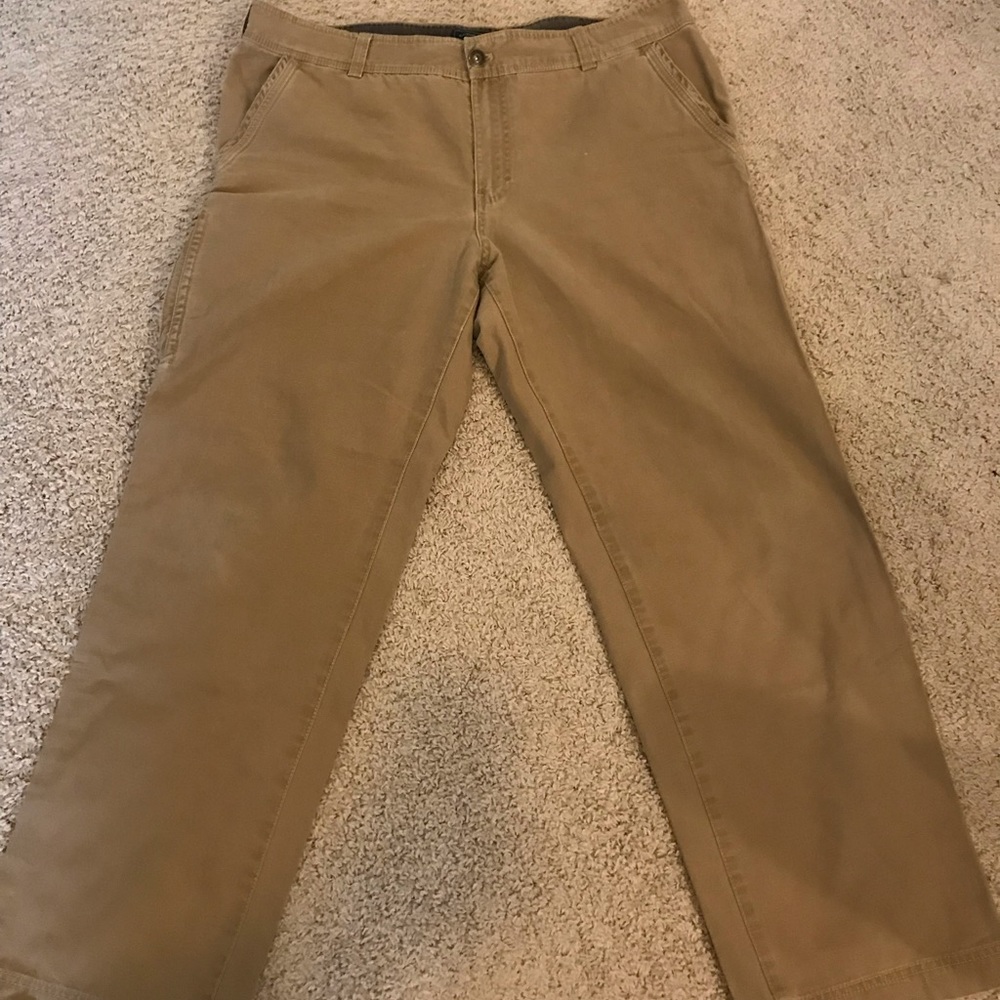 G.H. Bass Heavy Duty Khaki Pants- 40 x 32